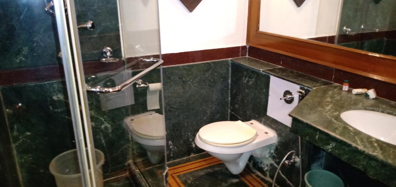 فندق Fabexpress Kwality Regency Chandīgarh المظهر الخارجي الصورة